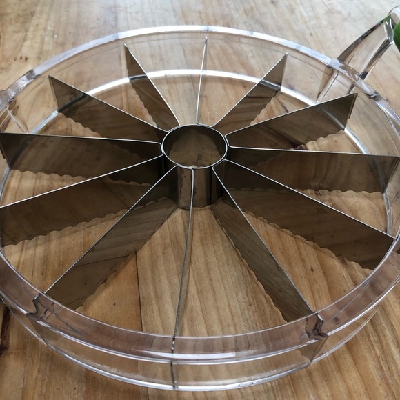 Stainless Steel Melin Slicer with Green Handles- multiple uses- lightly used - Picture 2 of 5